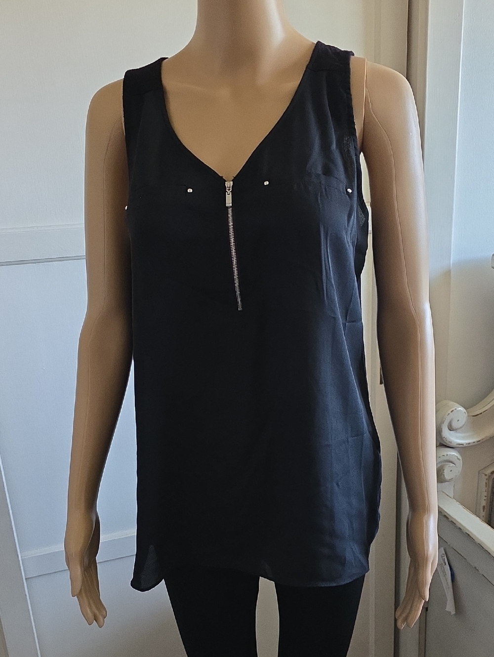 Fortune + Ivy Black V-Neck Zip Sleeveless Top